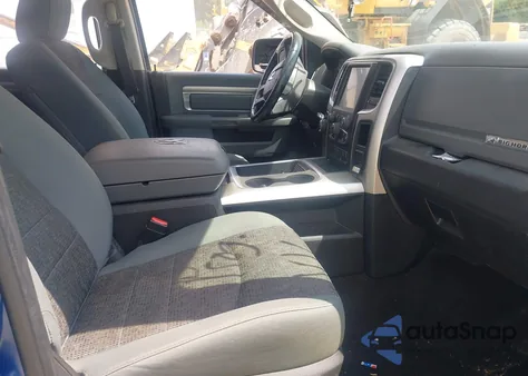 2017 Ram 1500 Big Horn 4X4 5'7 Box z USA, uszkodzony, nr VIN 3C6RR7LT2HG533669